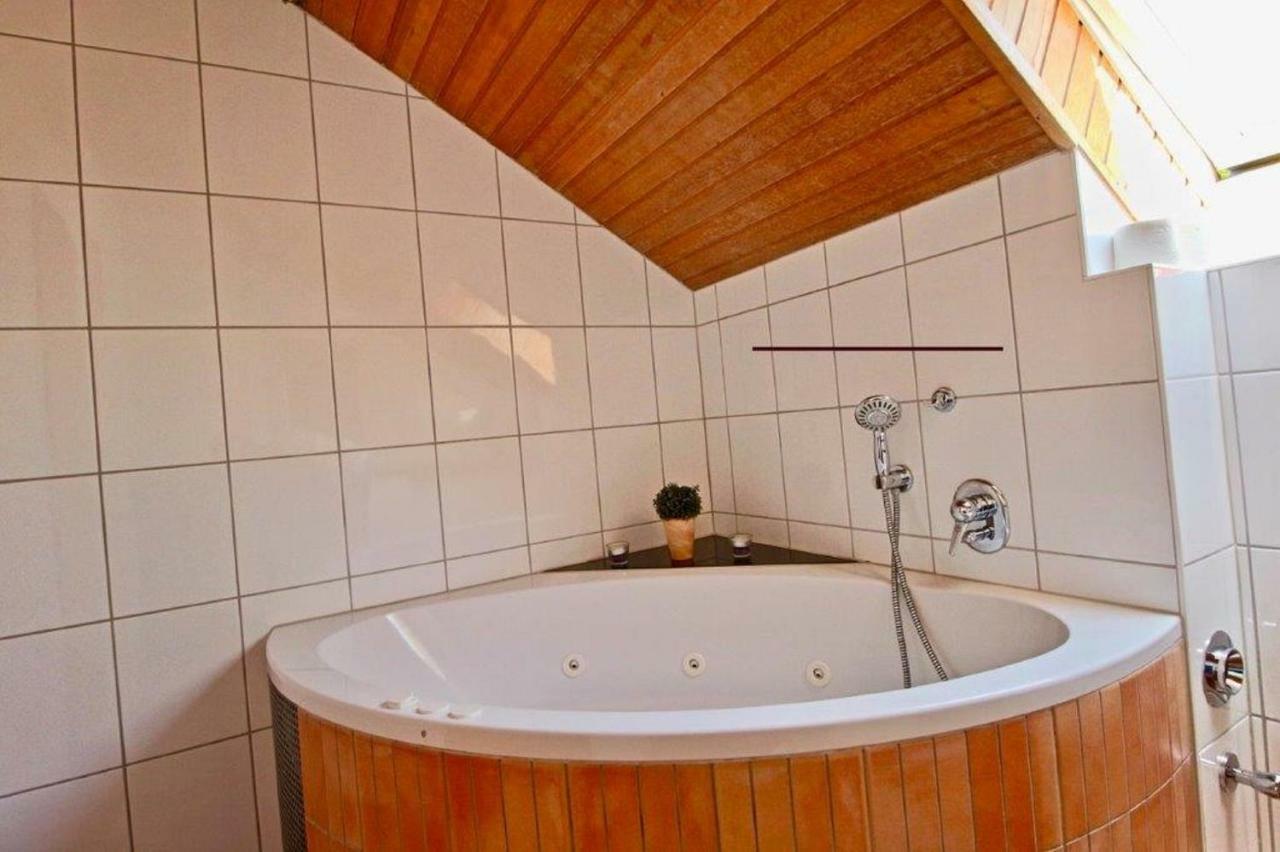 Ferienwohnung Mit Seeblick Und Dachterrasse In Ueberlingen Uberlingen Exterior foto